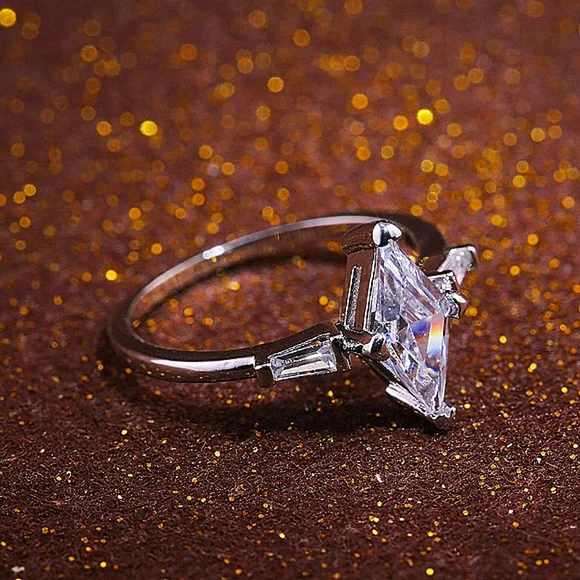 Sparkling Marquise Platinum 925 Silver Simulated Diamond Ring Silver Size‎ 6